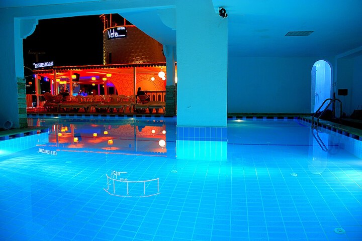 Pool Hotel