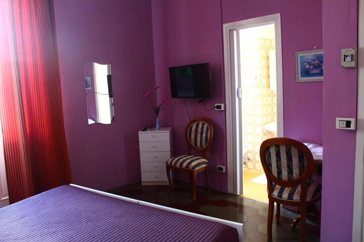Room 96 of 107