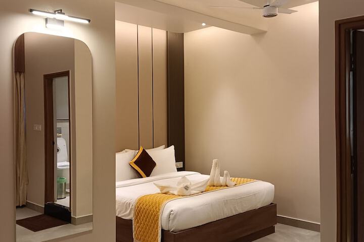 Room 9 of 60