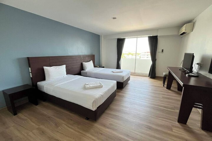 Room 8 of 49