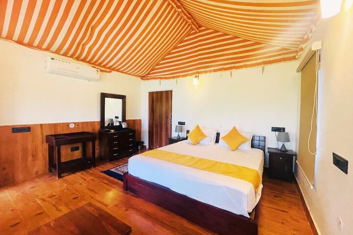 Room 10 of 22