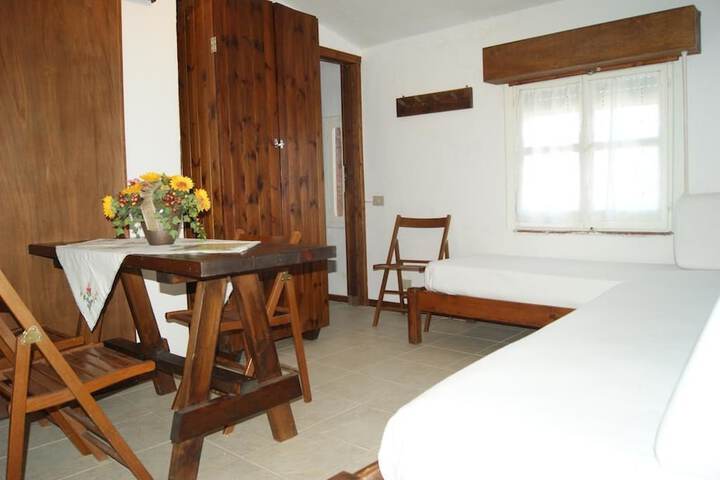 Room 13 of 23