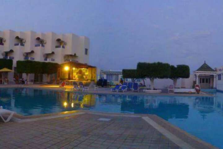 Pool 26 of 60