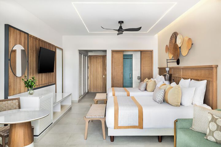 Room 4 of 51