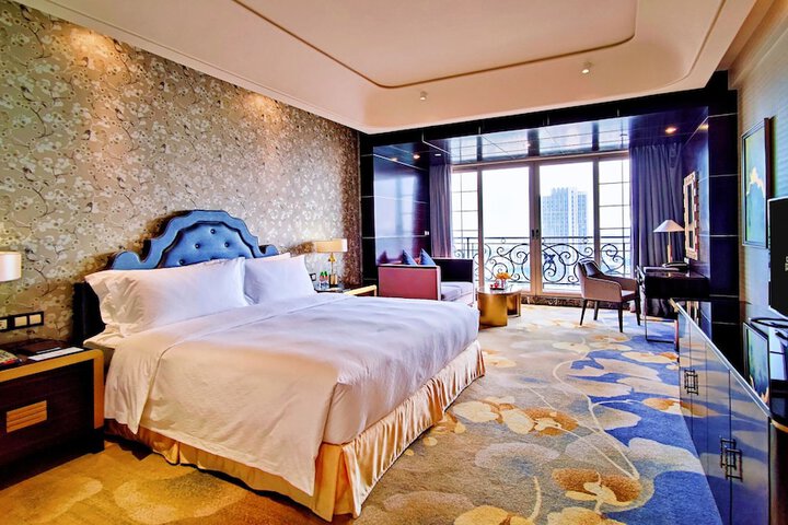 Room 15 of 57
