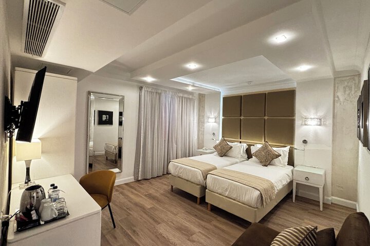 Room 19 of 58