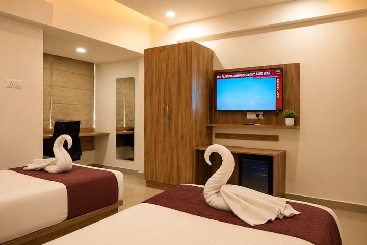 Room 9 of 32