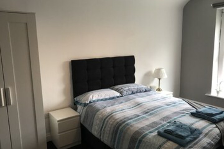 Room 25 of 40