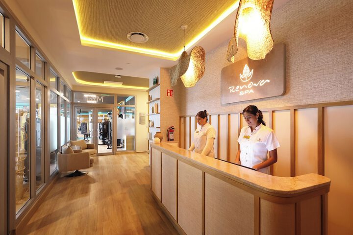 Hotel Interior 122 of 223