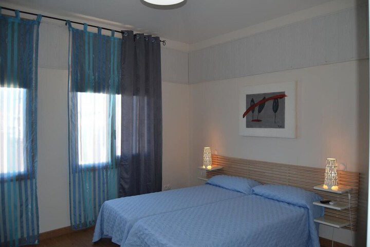Room 5 of 38