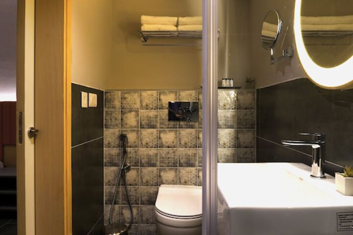 Room 18 of 24