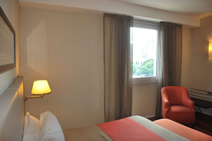 Room 9 of 49