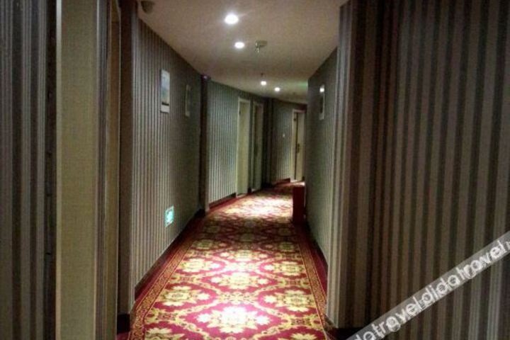 Hotel Interior 11 of 32