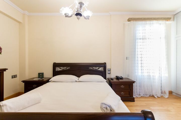 Room 10 of 60