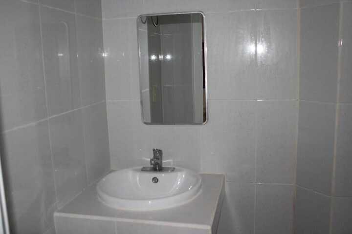 Room 14 of 18