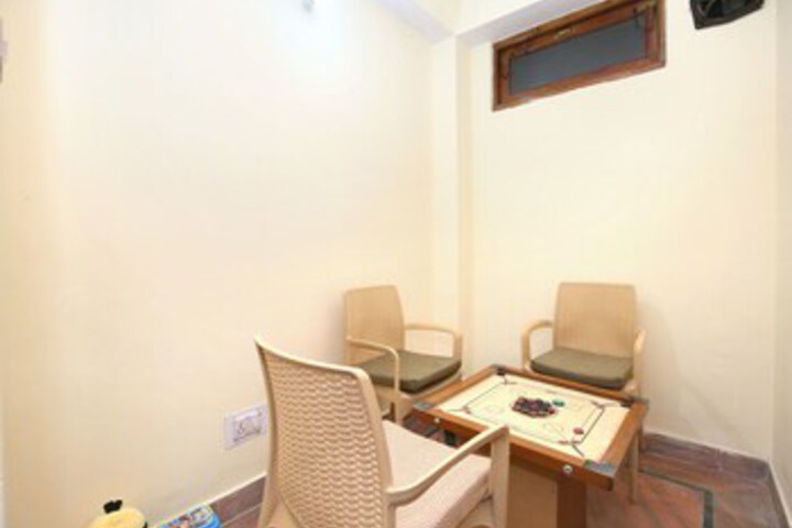 Room 10 of 25