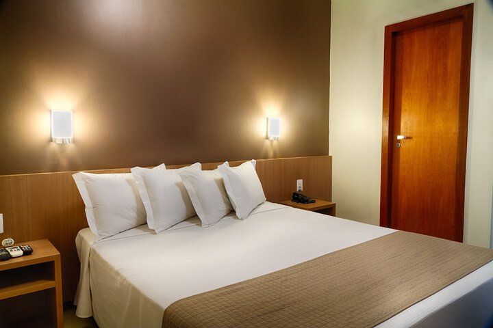 Room 8 of 36