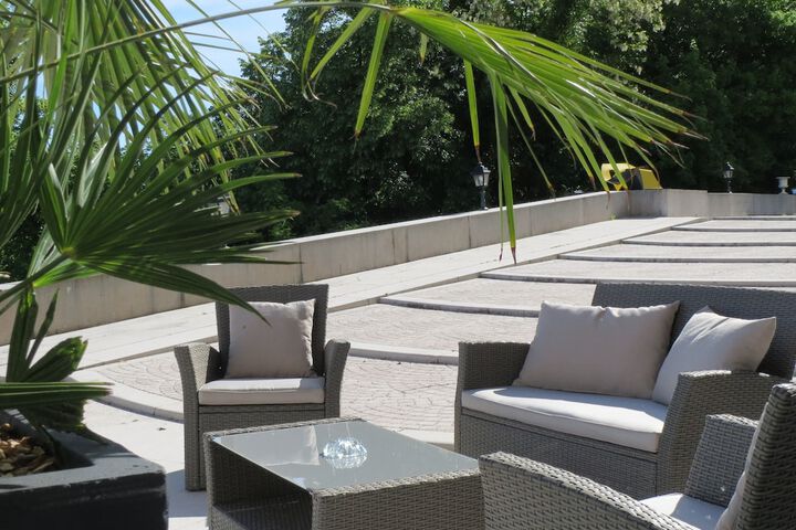 Terrace/Patio 33 of 55