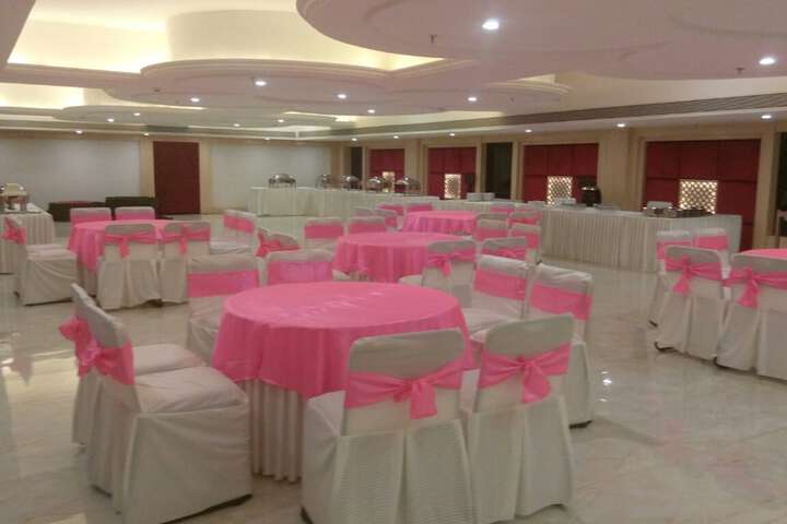 Ballroom/Hall 36 of 48