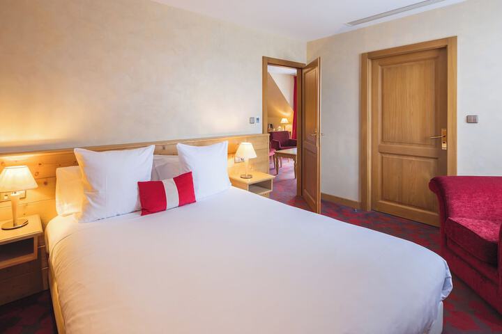 Room 30 of 120