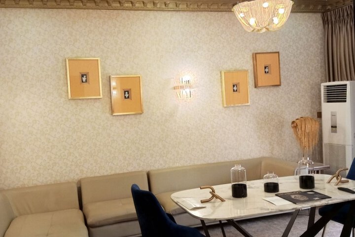 Room 36 of 77