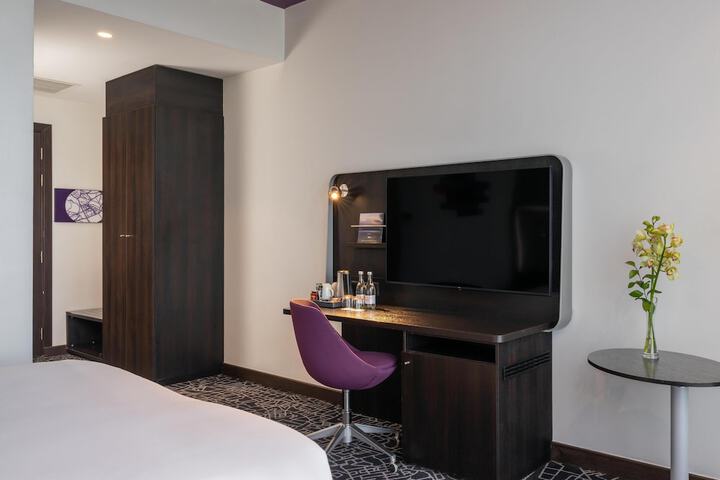 Room 16 of 84