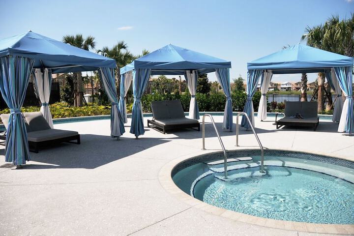 Hotel Exterior 36 of 41