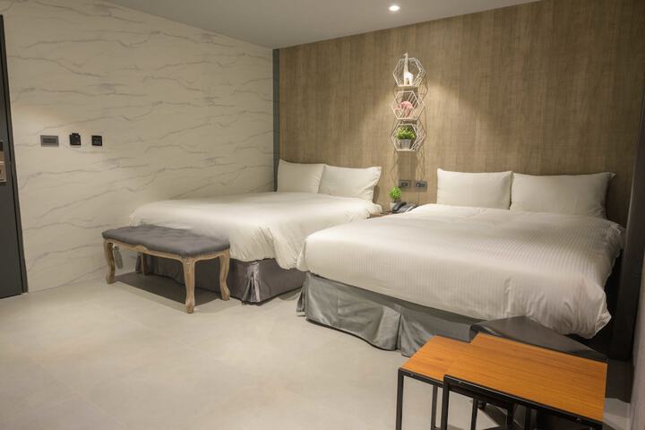 Room 40 of 119