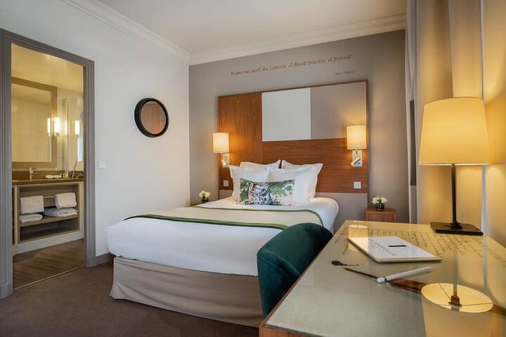 Room 18 of 80
