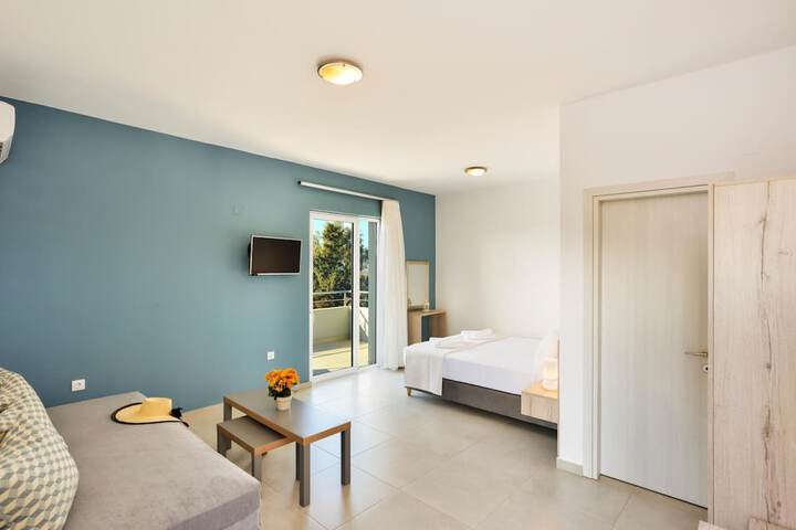 Room 9 of 45