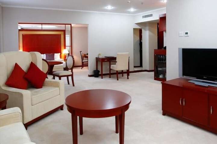 Room 12 of 41