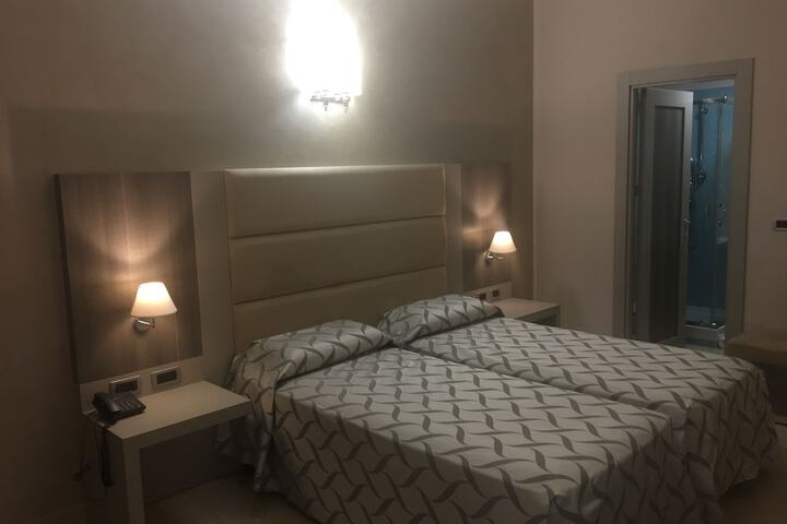 Room 17 of 188