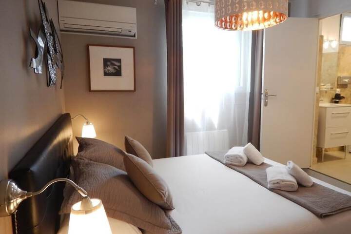 Room 8 of 42