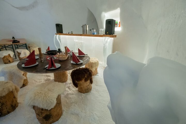Dining 8 of 13