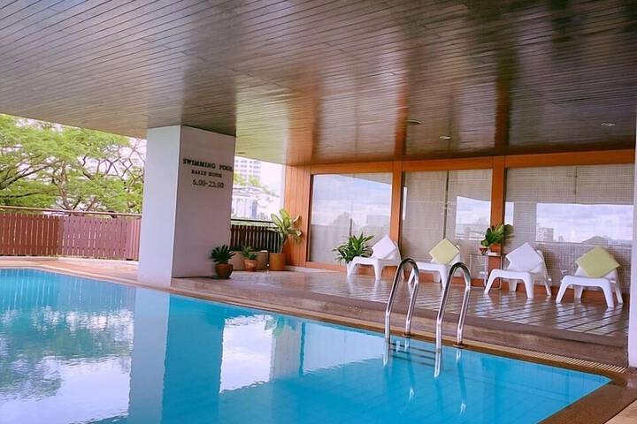 Hotel with Pool