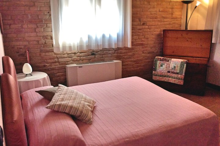 Room 4 of 59