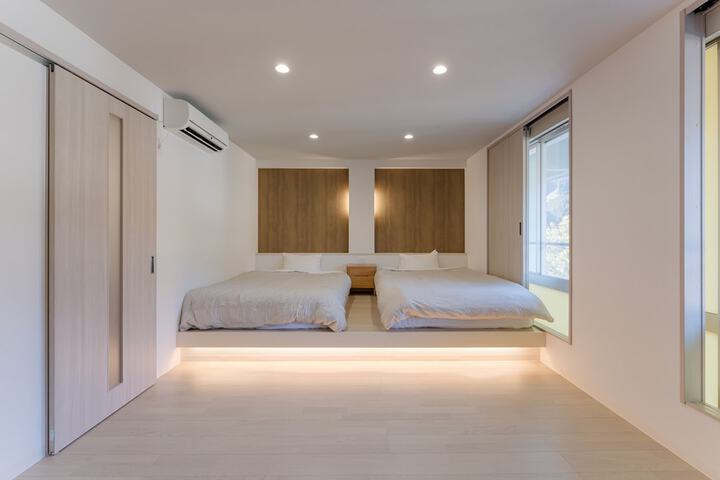 Room 8 of 44