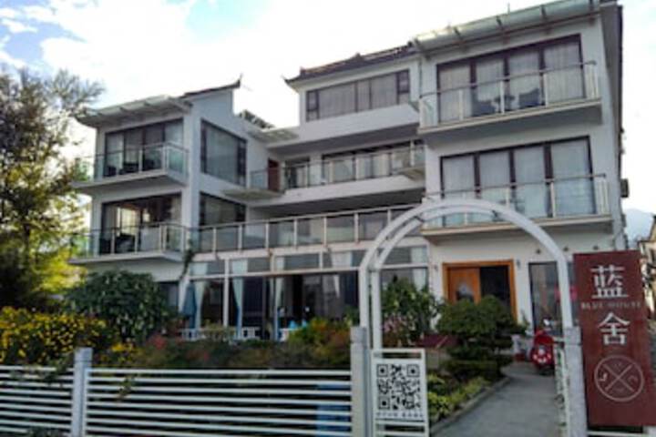 Hotel 3 of 8