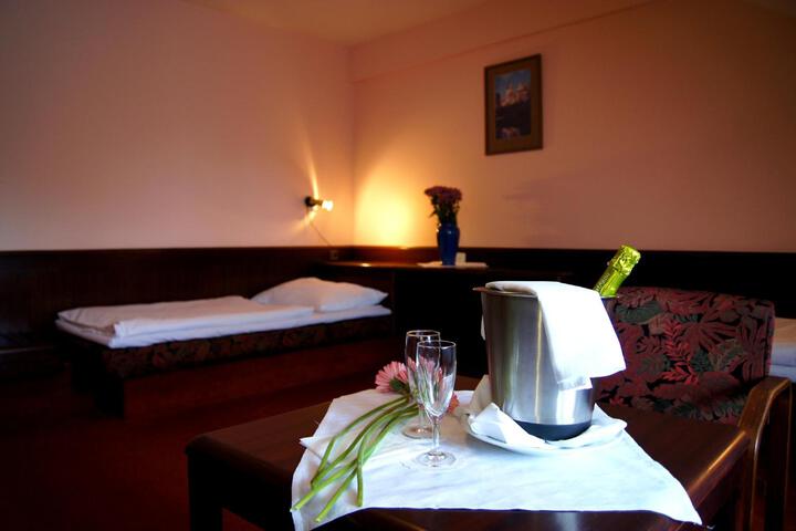 Room 15 of 64
