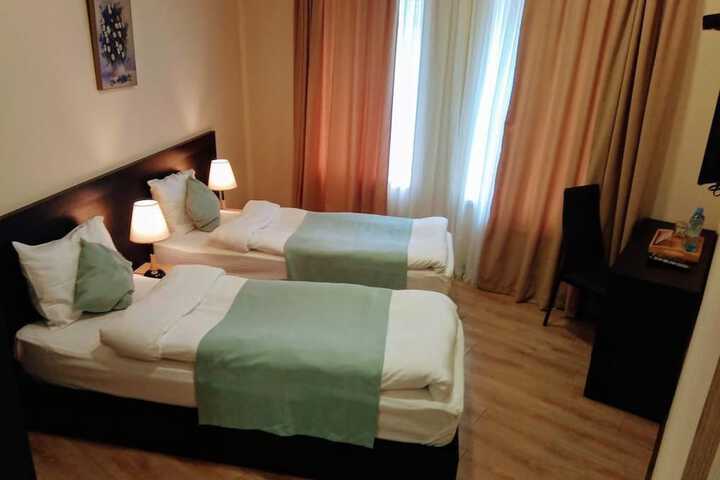 Room 3 of 19