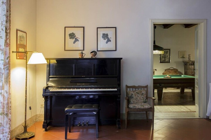 Room 85 of 227