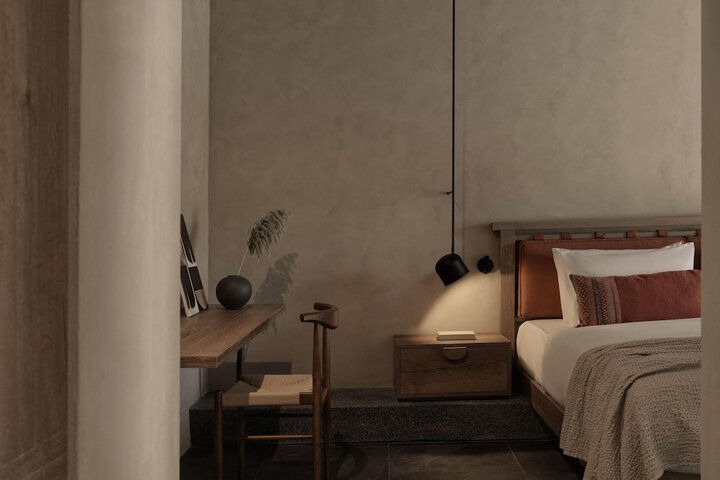 Room 50 of 174