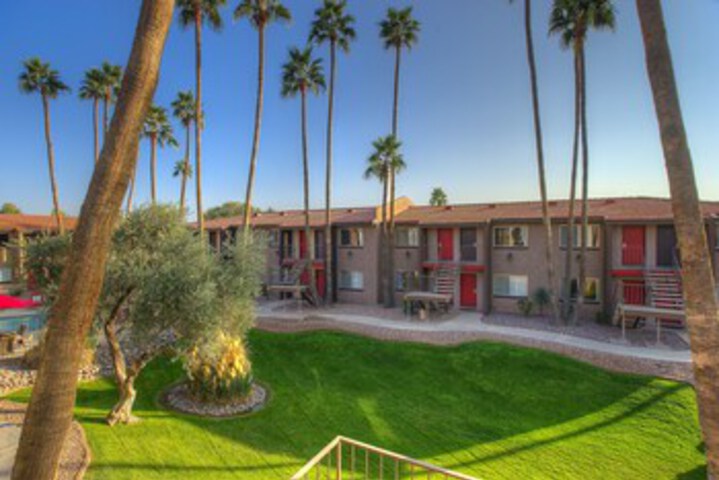 Hotel 11 of 32