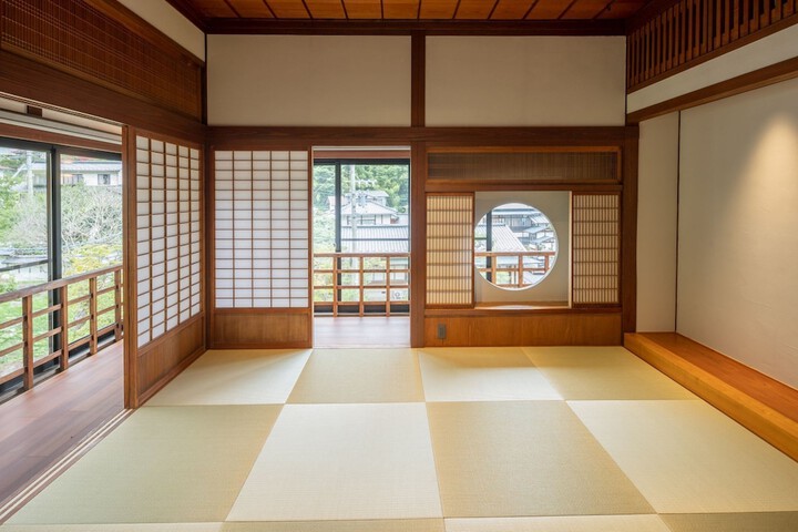 Room 14 of 48