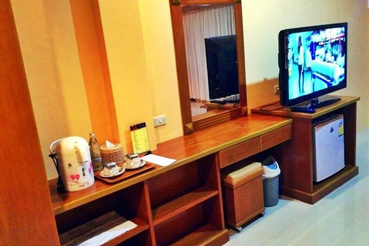 Room 3 of 17