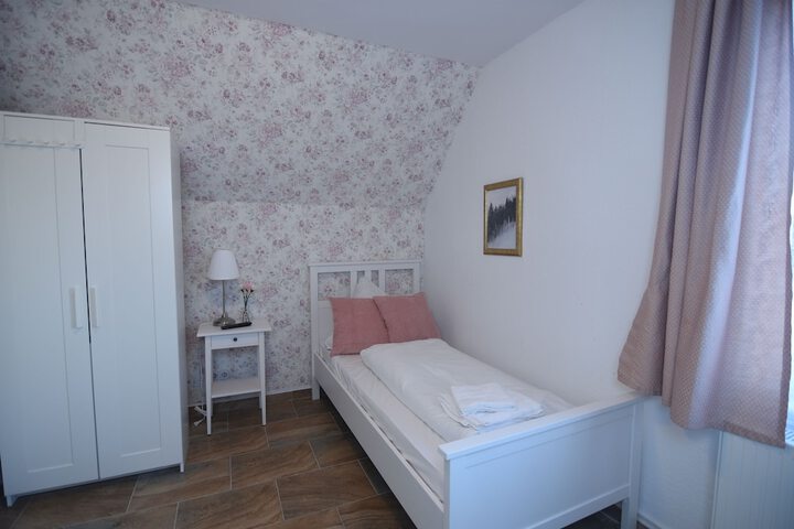 Room 19 of 46