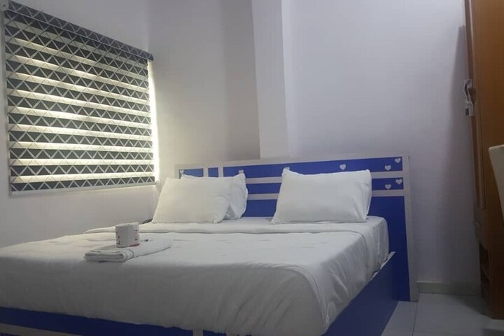 Room 5 of 15