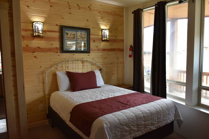 Room 4 of 30