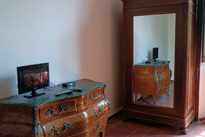 Room 20 of 115