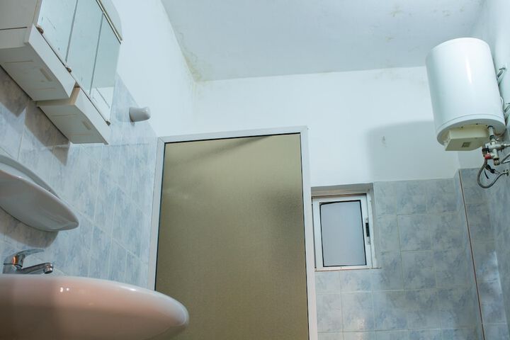 Room 85 of 109